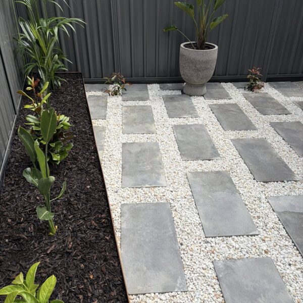 Coastal Stone 800 Steel Paving | Versawall with bullnose Garden Wall Charcoal | Rosewall Landscaping1